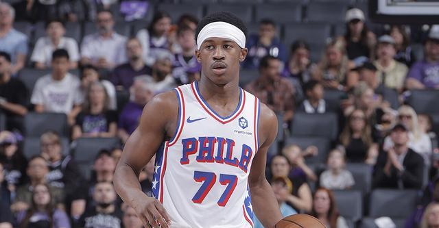 76人首节轰45分狂胜国王