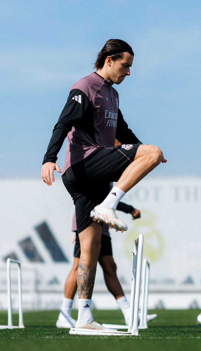 卡雷拉斯状态全满将首发出战马竞