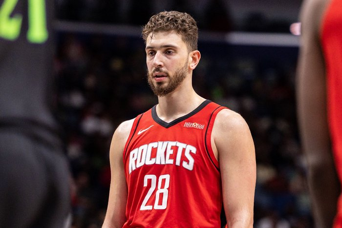 火箭三核联手力克雄鹿 谢泼德三分14中9助球队登