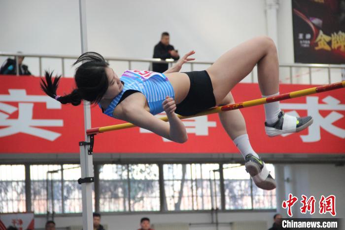 西安的陕西丈八训练中心田径馆承办的全国室内