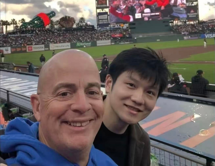 樊振东被封皇帝外交部点名体育交流典范