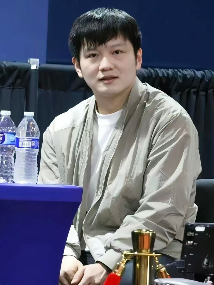 樊振东被封皇帝外交部点名体育交流典范